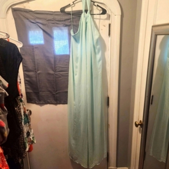 Nwot Fashion nova wide leg halter jumpsuit 2x - Picture 3 of 7